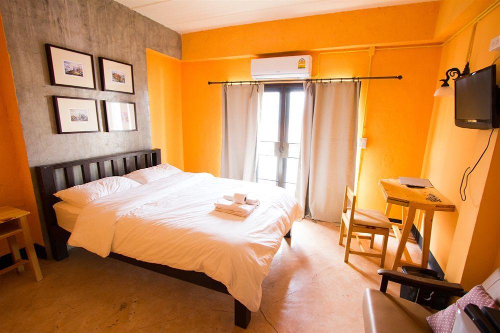 Isleep Guesthouse Чиангмай Екстериор снимка