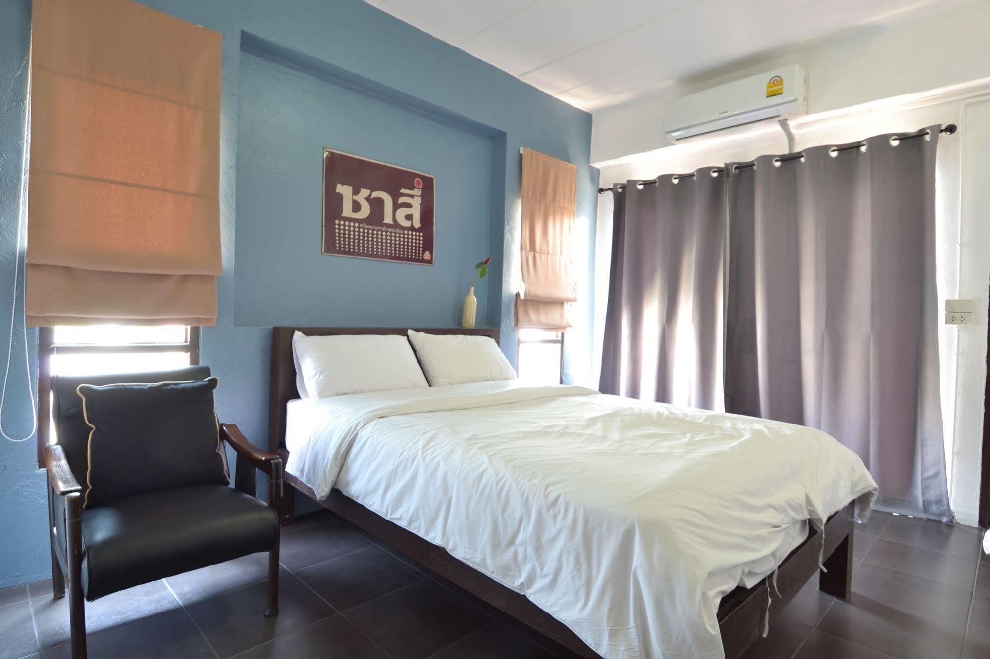 Isleep Guesthouse Чиангмай Екстериор снимка