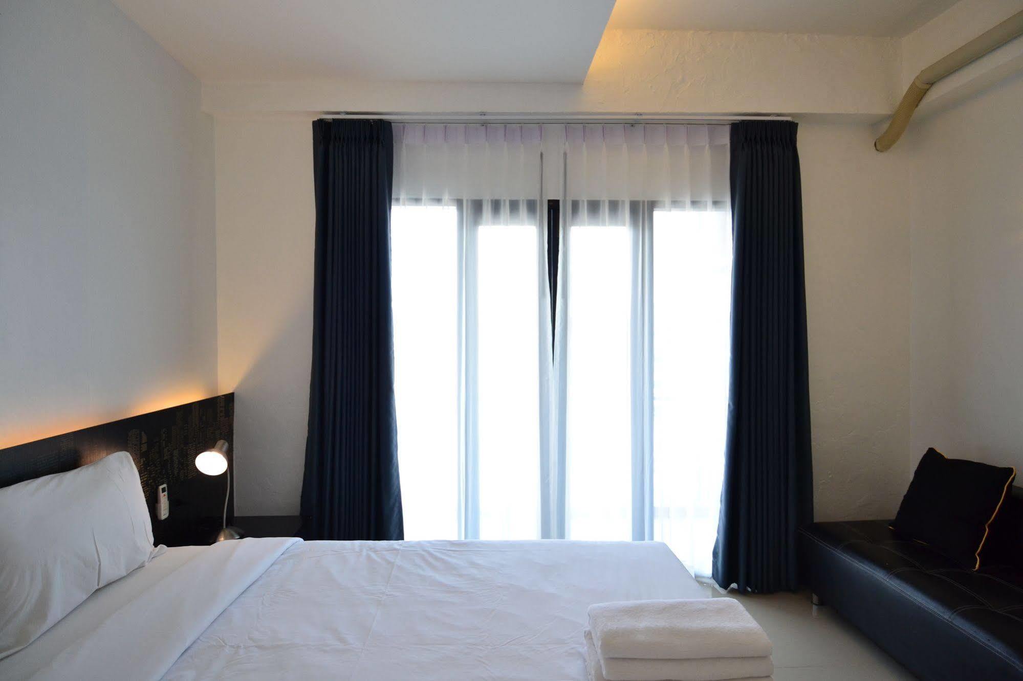 Isleep Guesthouse Чиангмай Екстериор снимка