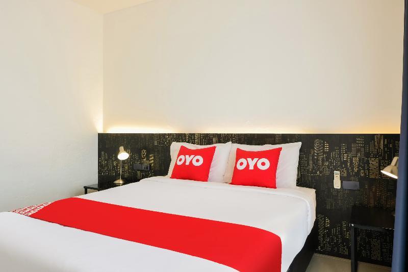Isleep Guesthouse Чиангмай Екстериор снимка