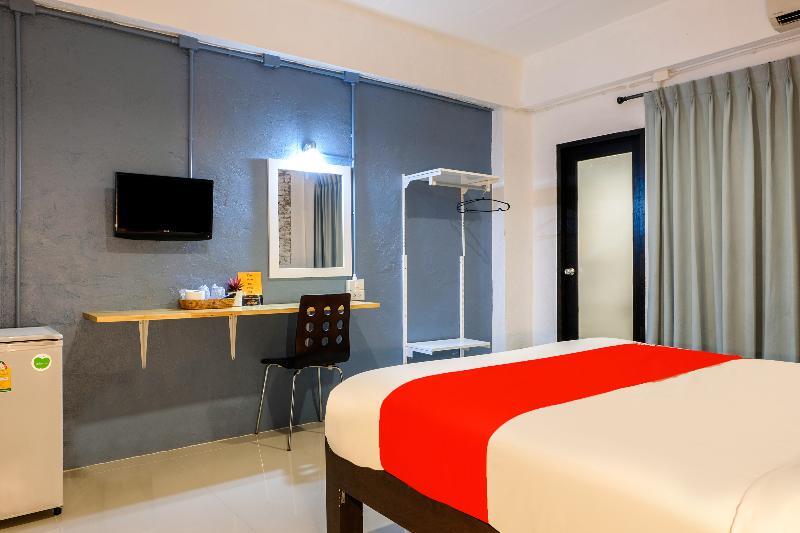 Isleep Guesthouse Чиангмай Екстериор снимка